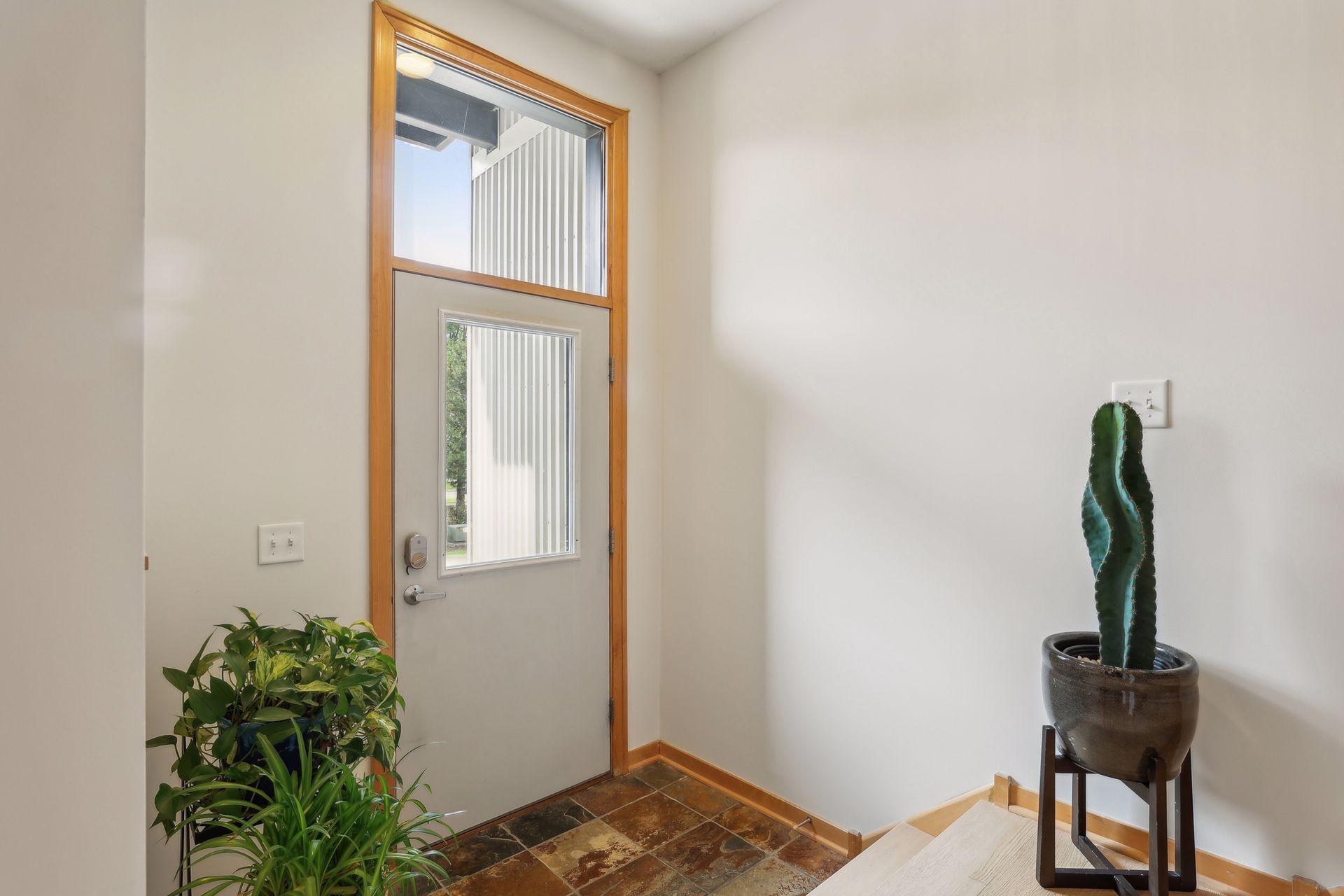 300 Spring Street St. Paul, MN 55102 - Photo 7 of 42 Gallery Image 7
