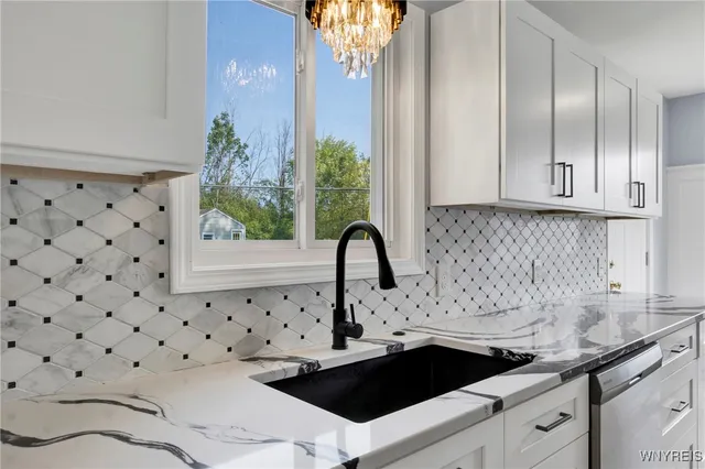 $2,650 | 28 Campus Drive West, Amherst, NY 14226