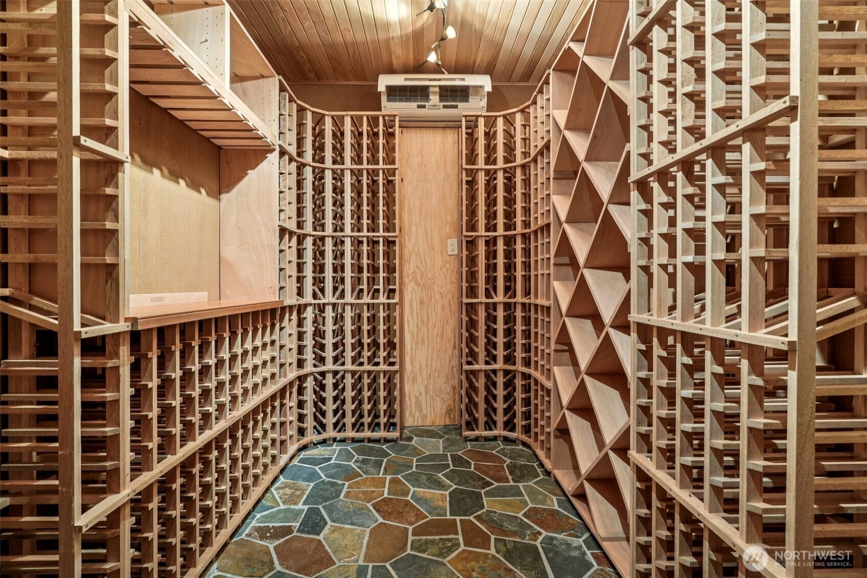 12692 Washougal River Road Washougal, WA 98671 - Photo 16 of 35