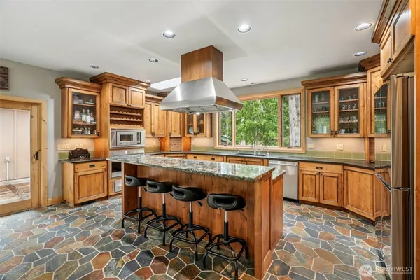 $1,375,000 | 12692 Washougal River Road, Washougal, WA 98671