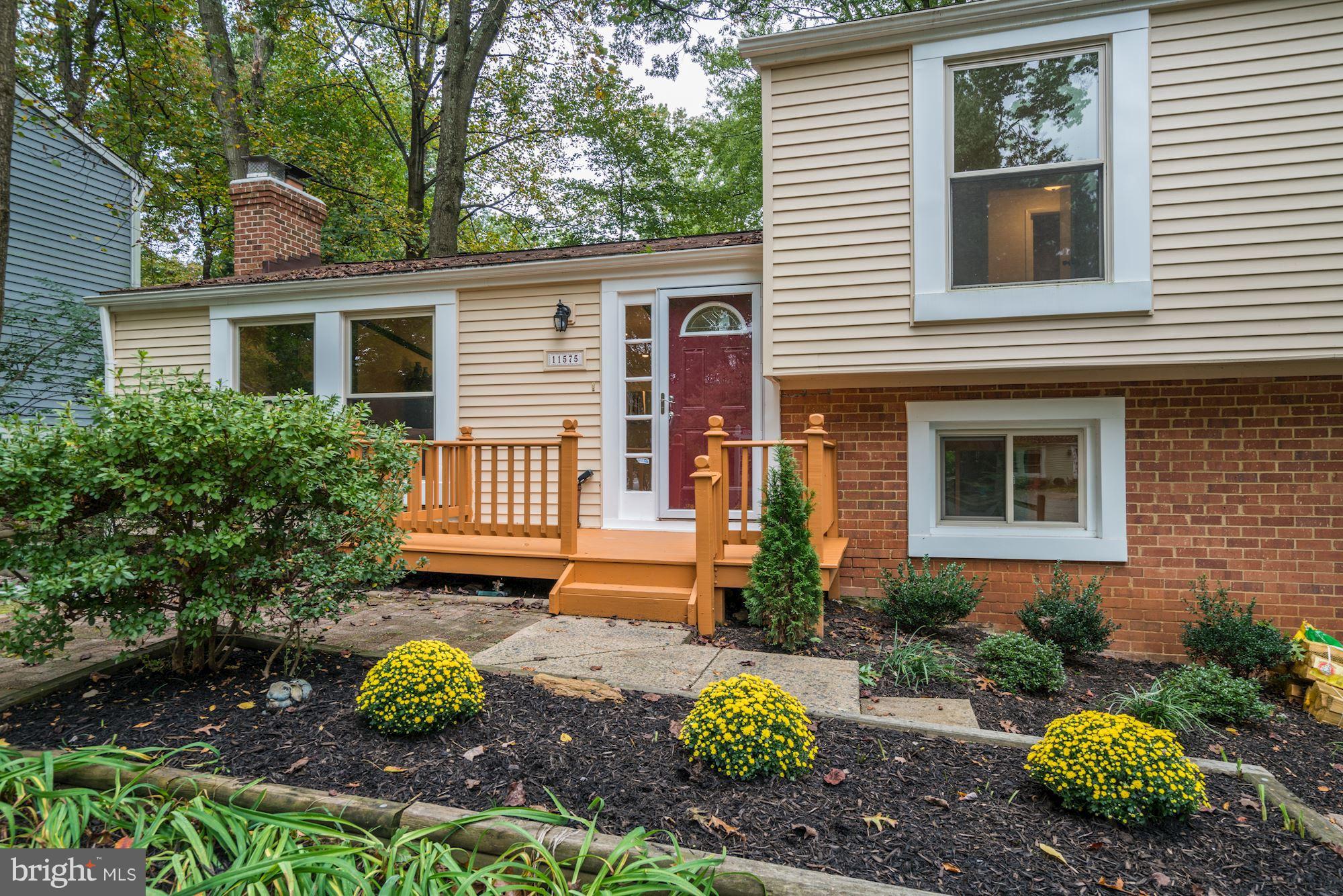 11575 Shadbush Court Reston, VA 20191 - Photo 2 of 30 Exterior (Front)