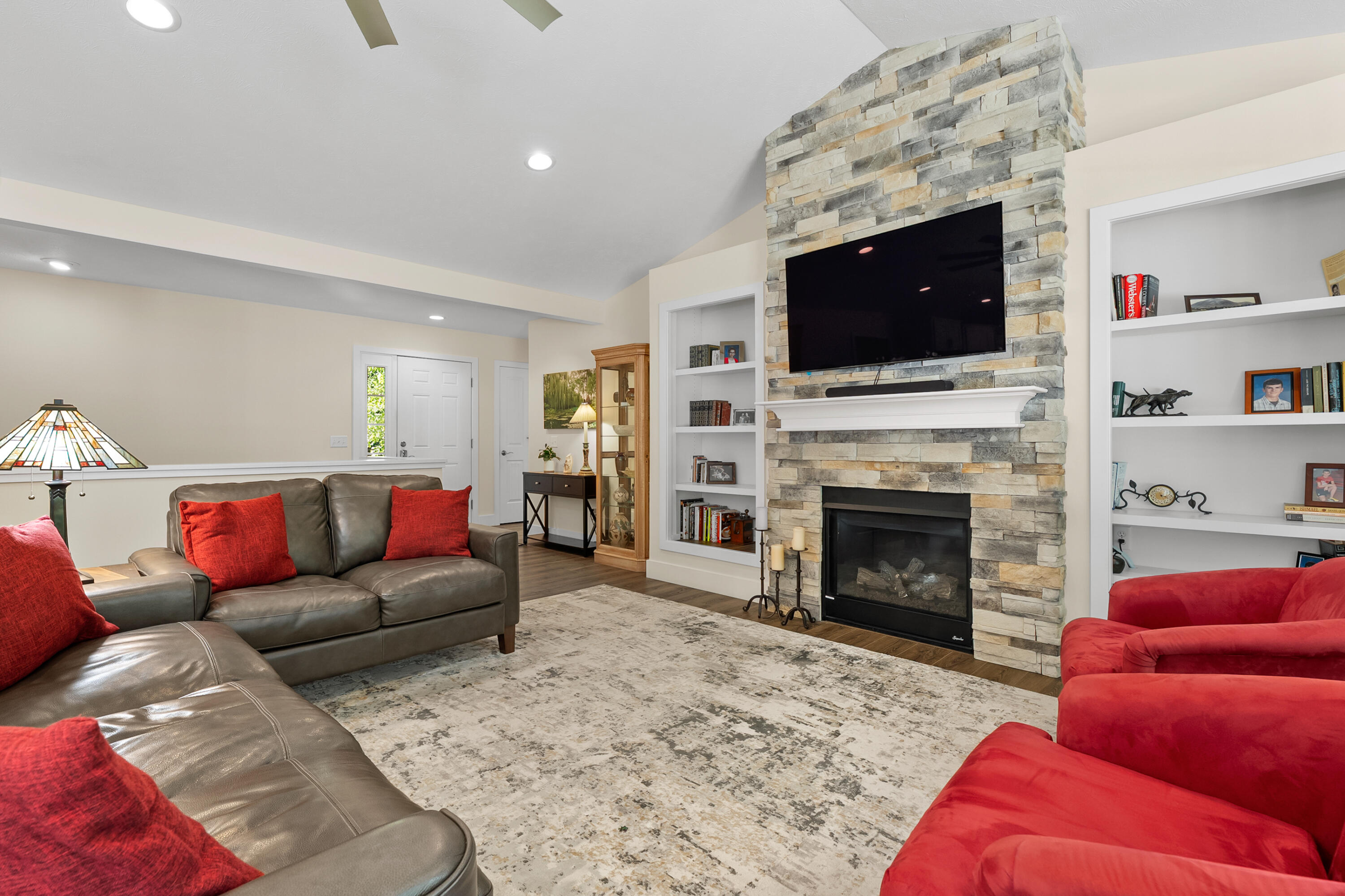 2214 Hunters Pond Kalamazoo, MI 49048 - Photo 4 of 52 Hunters Pond 2214 Kalamazoo 49048-6