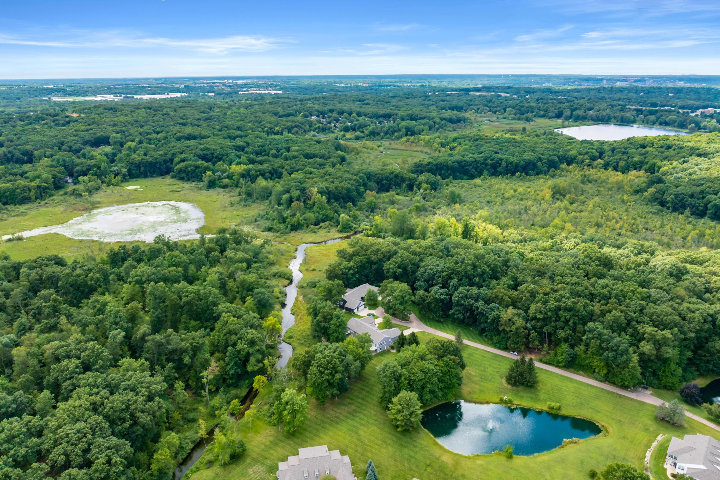 2214 Hunters Pond Kalamazoo, MI 49048 - Photo 43 of 52 Hunters Pond 2214 Kalamazoo 49048-43
