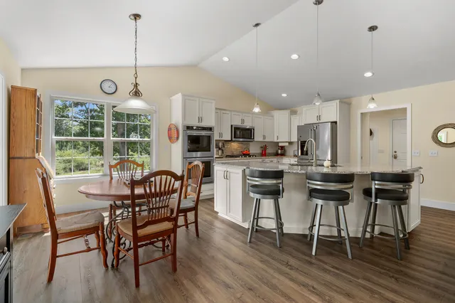 $425,000 | 2214 Hunters Pond, Kalamazoo, MI 49048