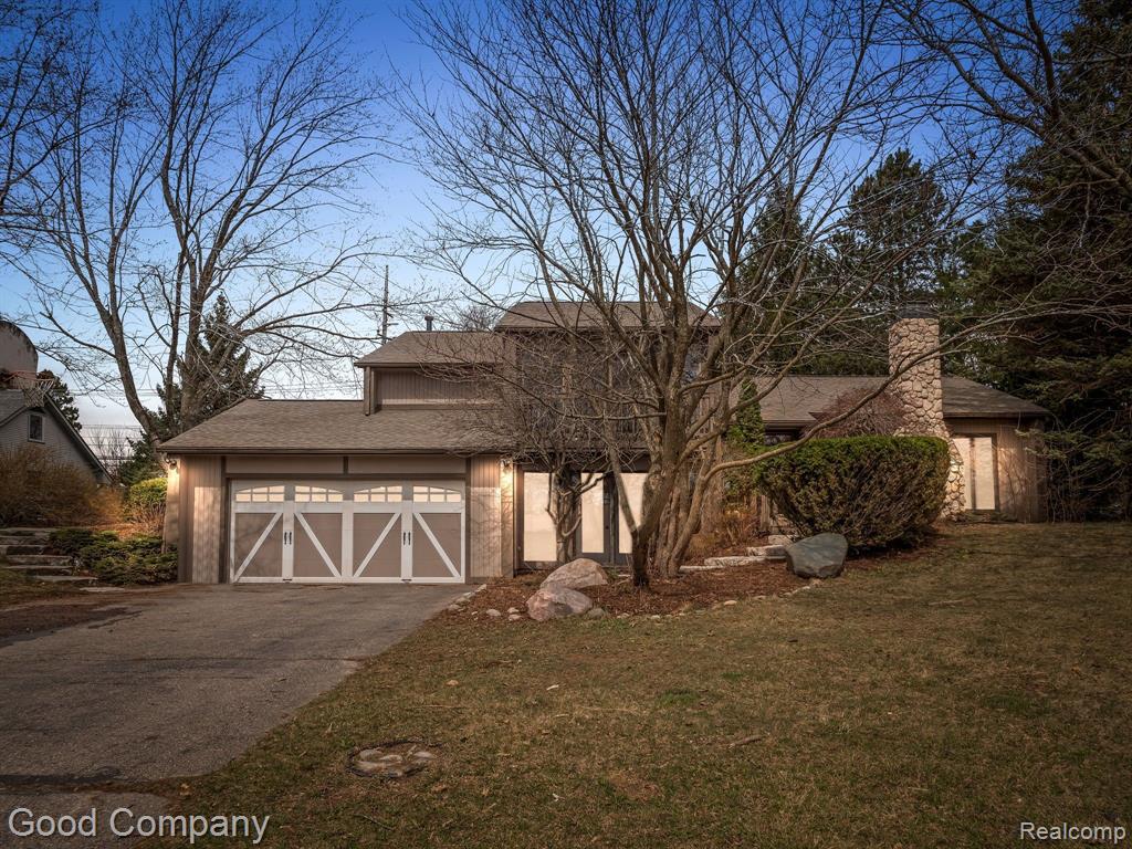 2520 Meadowview Court Rochester Hills, MI 48306 - Photo 1 of 20