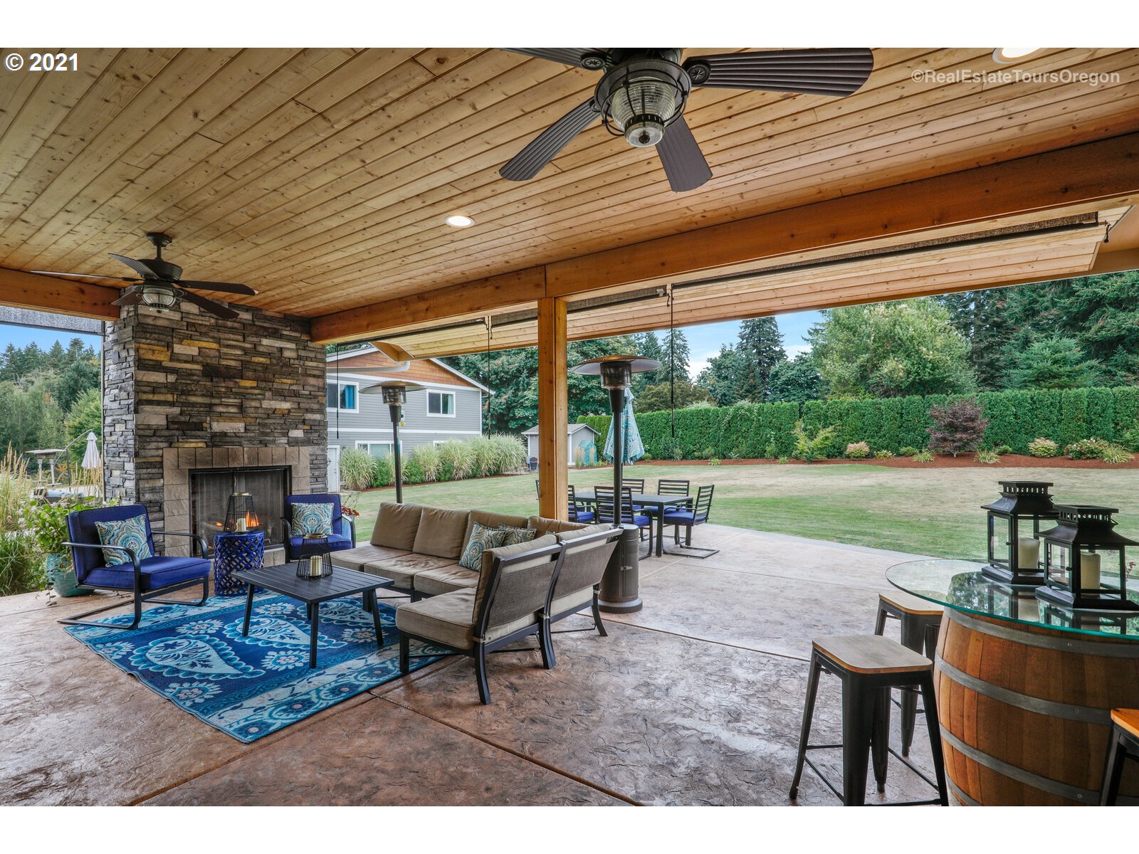 34321 Southeast Compton Road Boring, OR 97009 - Photo 18 of 32 a building outdoor space with patio furniture and potted plants