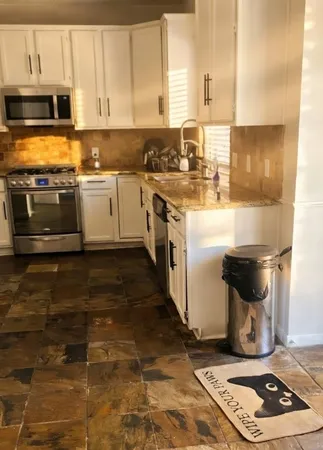 $2,800 | 15922 Cutten Road, Houston, TX 77070