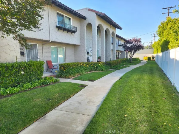 $539,000 | 24223 La Glorita Circle, Newhall, CA 91321