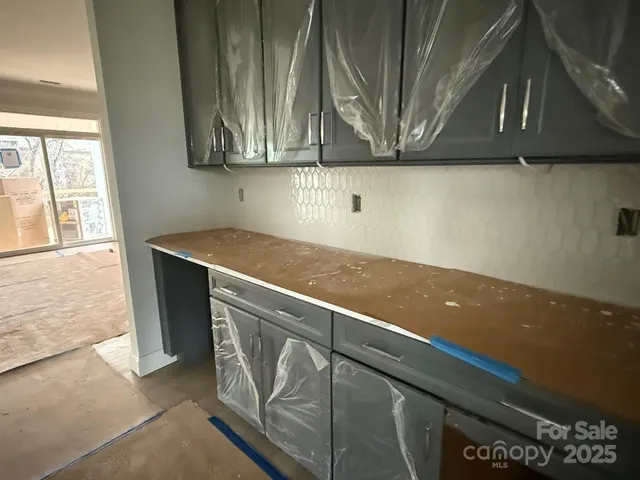a view of a utility room with washer and dryer