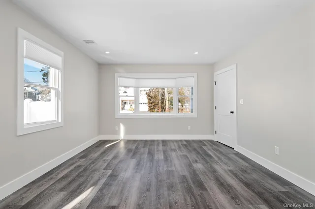 $4,500 | 25 Lorraine Court, Unit 1, Northport, NY 11768