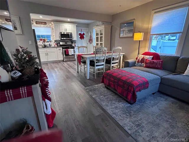 $4,500 | 25 Lorraine Court, Unit 1, Northport, NY 11768