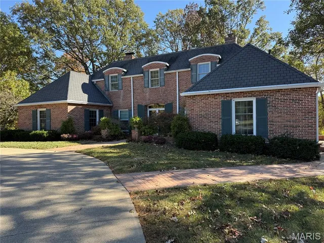 $595,000 | 18994 Country Club Lane, Carlinville, IL 62626