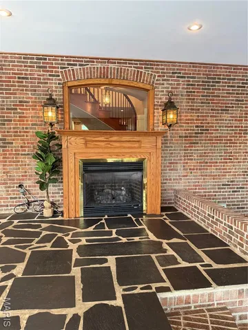 $595,000 | 18994 Country Club Lane, Carlinville, IL 62626