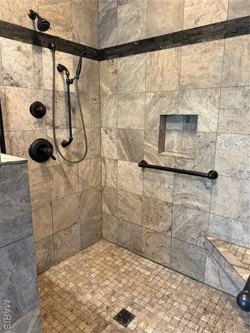 $595,000 | 18994 Country Club Lane, Carlinville, IL 62626