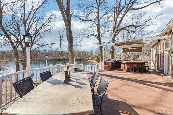 $595,000 | 18994 Country Club Lane, Carlinville, IL 62626