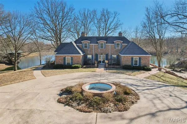 $595,000 | 18994 Country Club Lane, Carlinville, IL 62626