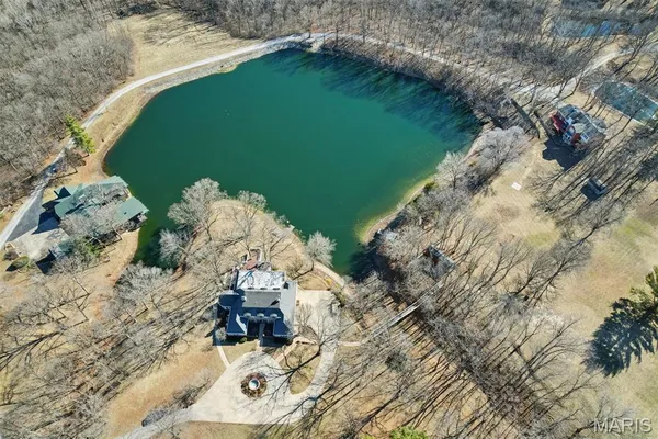 $595,000 | 18994 Country Club Lane, Carlinville, IL 62626