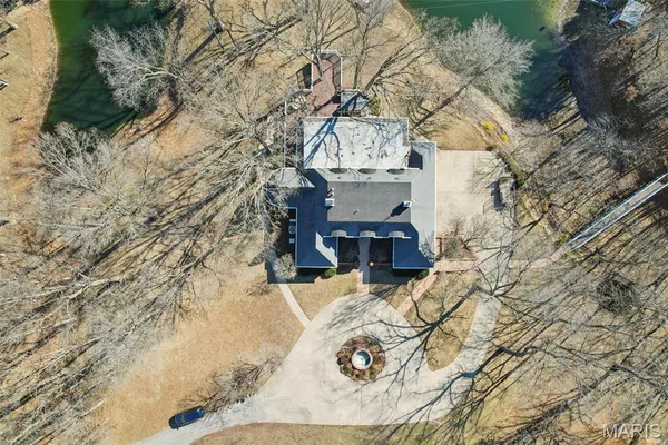 $595,000 | 18994 Country Club Lane, Carlinville, IL 62626