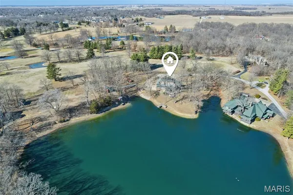 $595,000 | 18994 Country Club Lane, Carlinville, IL 62626