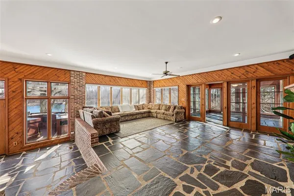 $595,000 | 18994 Country Club Lane, Carlinville, IL 62626