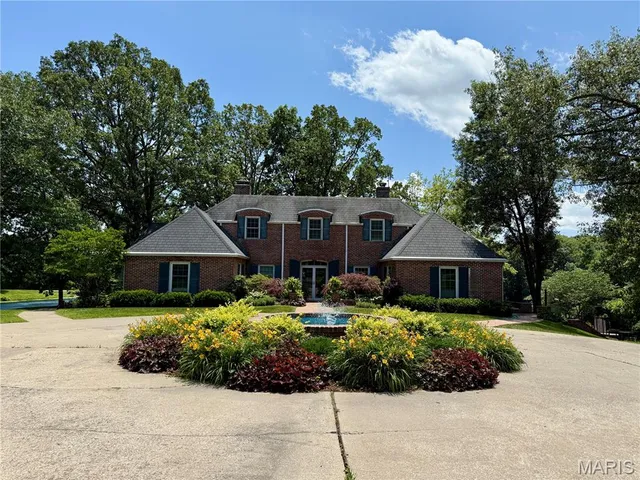 $595,000 | 18994 Country Club Lane, Carlinville, IL 62626