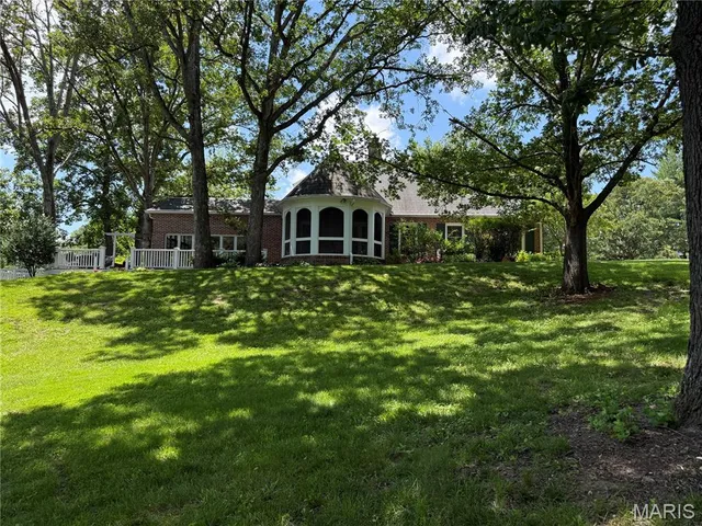 $595,000 | 18994 Country Club Lane, Carlinville, IL 62626