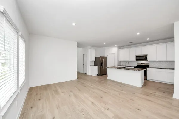 $2,490 | 7811 Bel Fiore Drive, Richmond, TX 77406