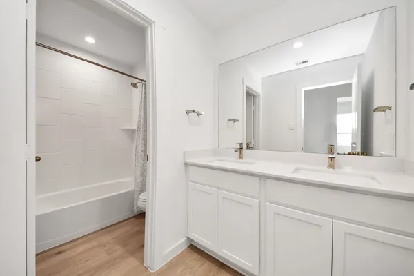 $2,490 | 7811 Bel Fiore Drive, Richmond, TX 77406