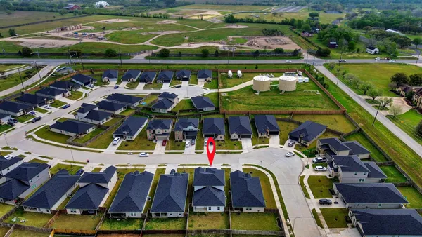 $2,490 | 7811 Bel Fiore Drive, Richmond, TX 77406