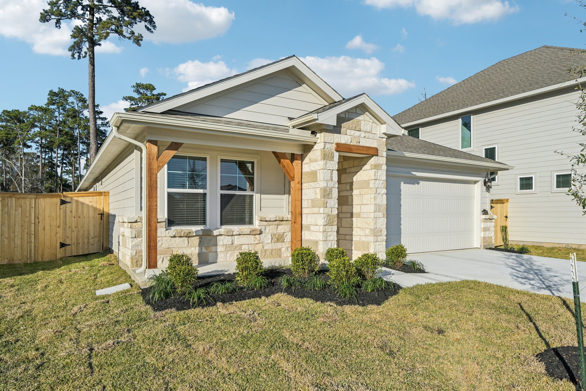 16213 Parish Pointe Court Conroe, TX 77302 - Photo 1 of 32