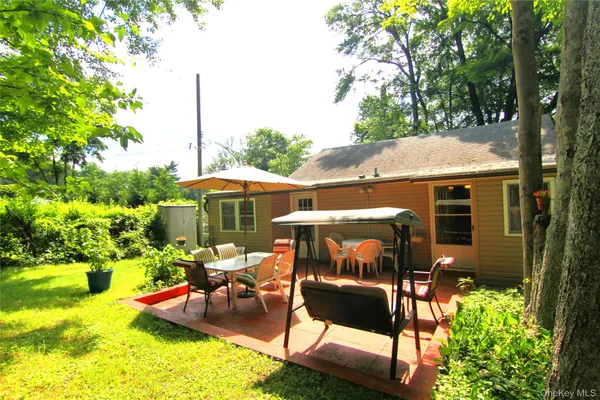 $98,000 | 3155 Lexington Avenue, Unit 18AB, Mohegan Lake, NY 10547