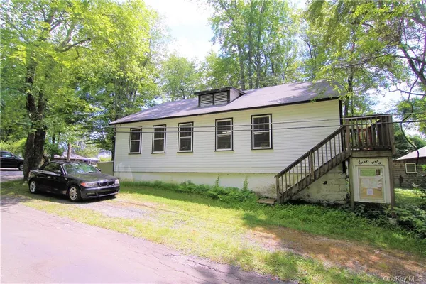 $98,000 | 3155 Lexington Avenue, Unit 18AB, Mohegan Lake, NY 10547