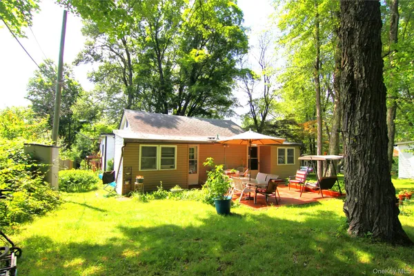 $98,000 | 3155 Lexington Avenue, Unit 18AB, Mohegan Lake, NY 10547