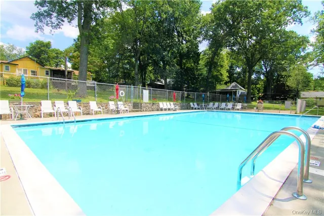 $98,000 | 3155 Lexington Avenue, Unit 18AB, Mohegan Lake, NY 10547