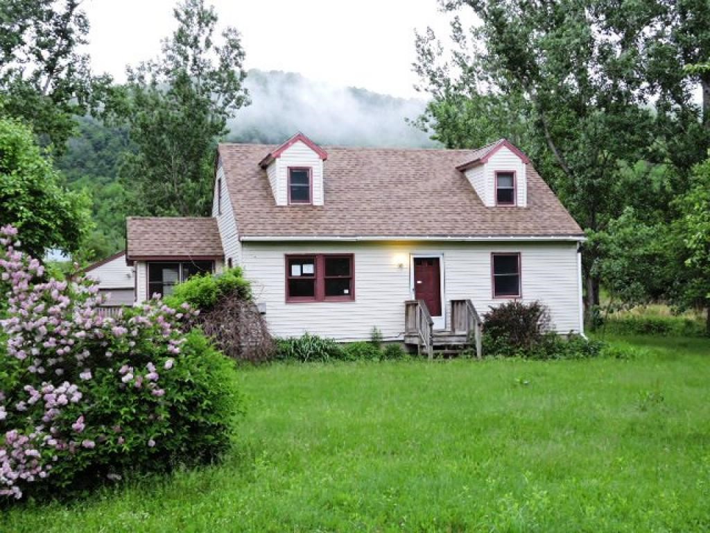 138 Shaker Mountain Road Huntington, VT 05462 - Photo 1 of 28 Gallery Image 1
