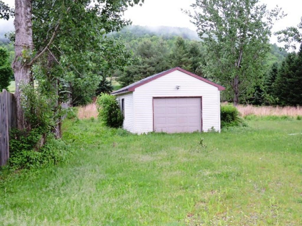 138 Shaker Mountain Road Huntington, VT 05462 - Photo 3 of 28 Gallery Image 3