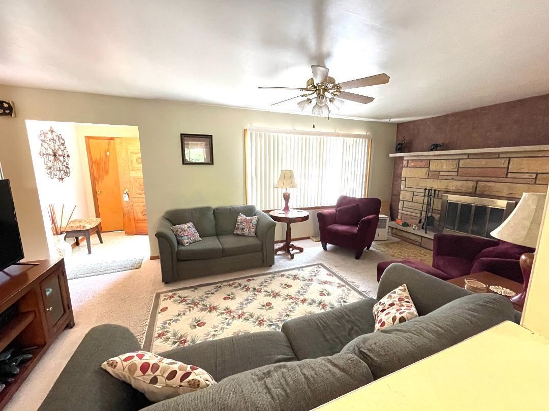 2066 Ross Road Centralia, IL 62801 - Photo 4 of 17