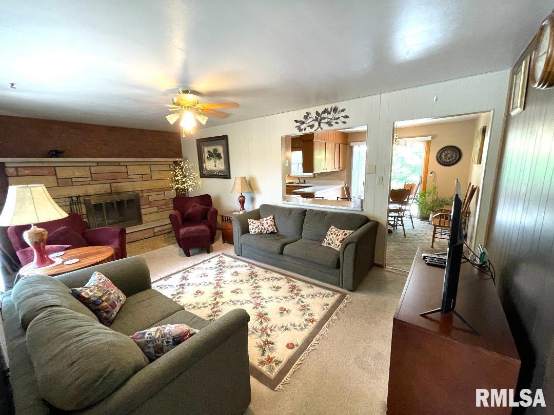 2066 Ross Road Centralia, IL 62801 - Photo 6 of 17