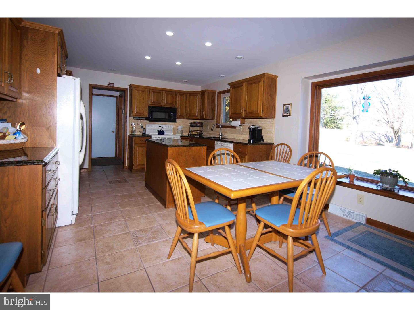 1821 Valley Forge Road Allentown, PA 18104 - Photo 4 of 24 Kitchen