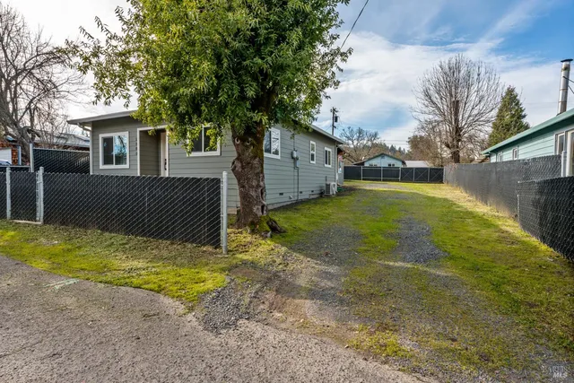 $325,000 | 21552 Eva Clair Street, Willits, CA 95490