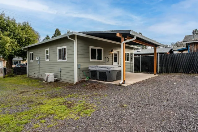 $325,000 | 21552 Eva Clair Street, Willits, CA 95490
