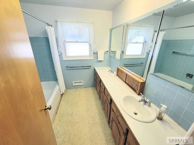 $325,000 | 967 South Woodruff Avenue, Idaho Falls, ID 83404