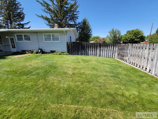 $325,000 | 967 South Woodruff Avenue, Idaho Falls, ID 83404