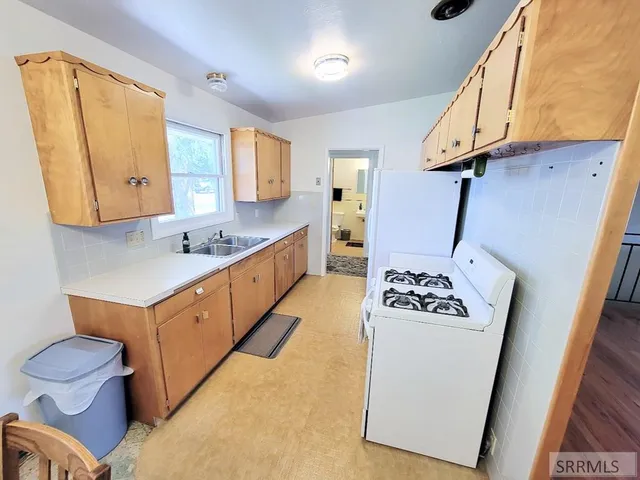 $325,000 | 967 South Woodruff Avenue, Idaho Falls, ID 83404