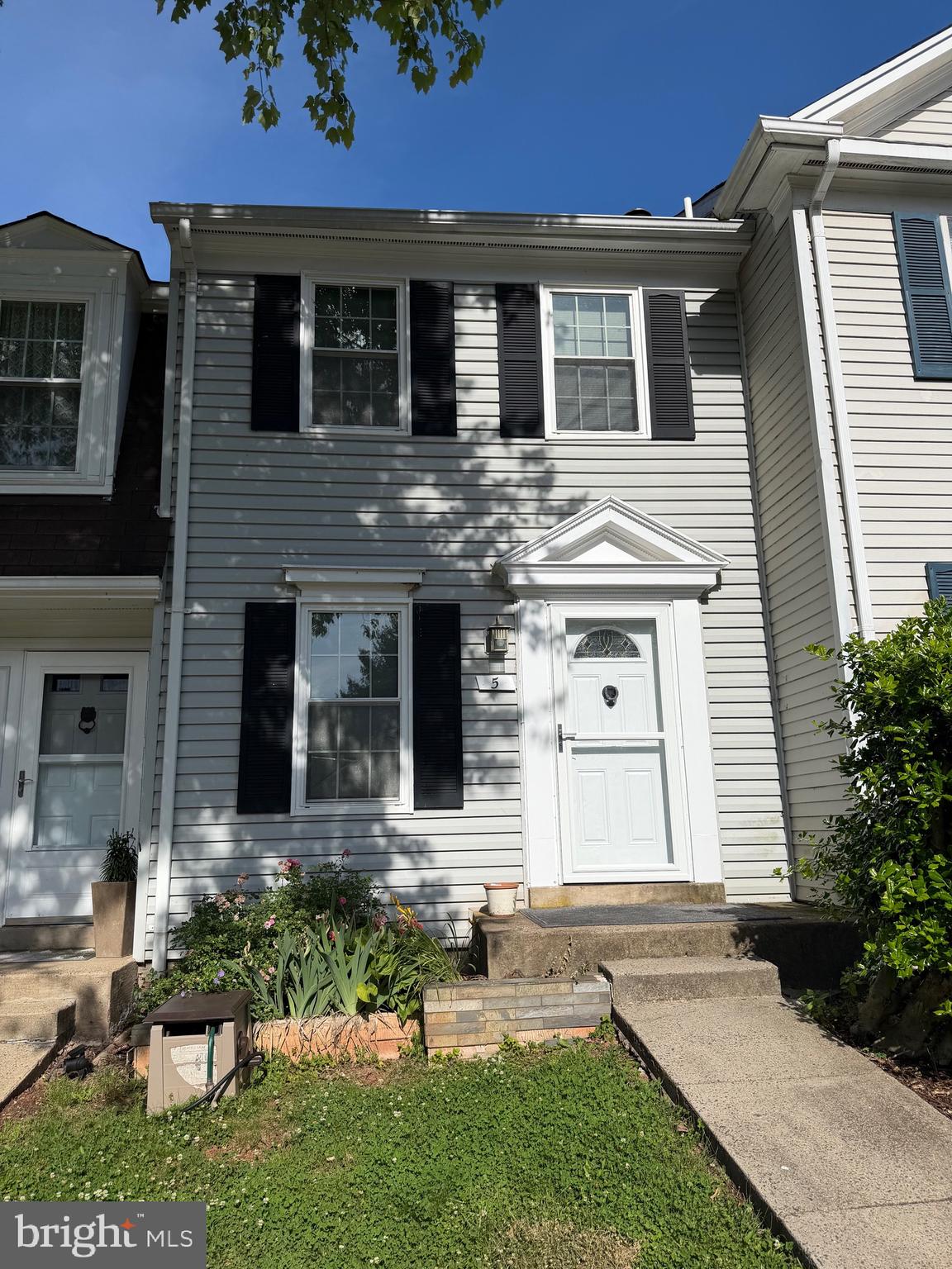 5 Alden Court Sterling, VA 20165 - Photo 1 of 21