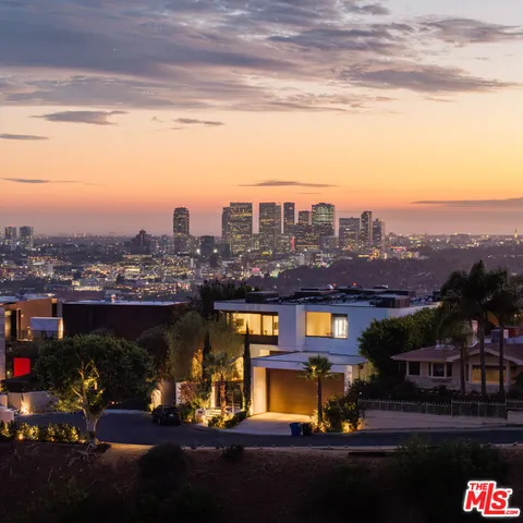 $28,950,000 | 1305 Collingwood Place, Los Angeles, CA 90069
