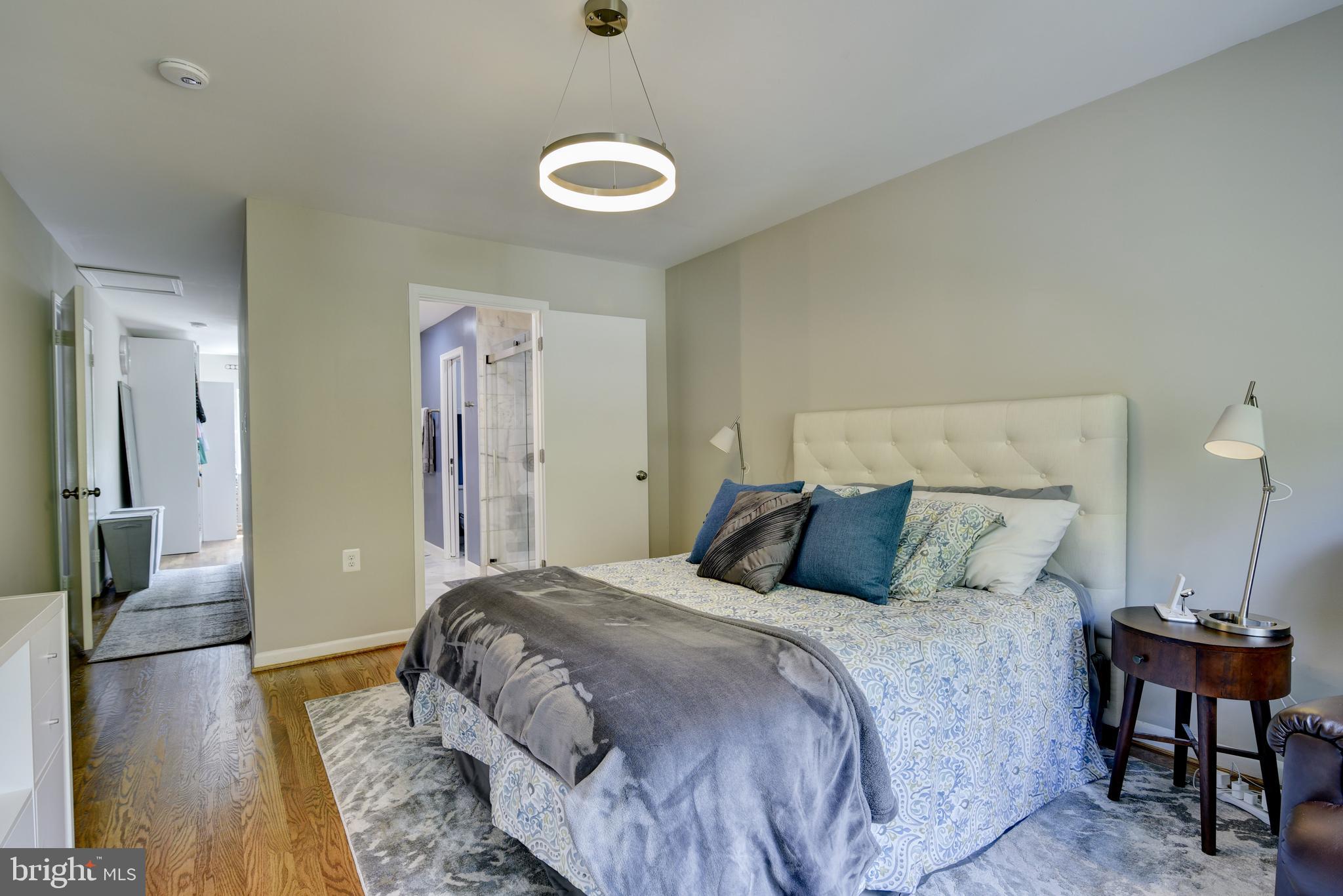 1621 Inlet Court Reston, VA 20190 - Photo 13 of 41 Primary owner's suite