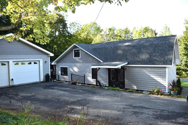 $279,000 | 1 Lane Hill Road, Lincoln, ME 04457
