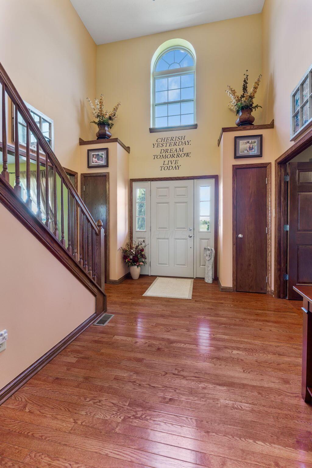 19015 Powder Lick Road Raymond, OH 43067 - Photo 20 of 96 19015 Powder Lick Rd (Interior-1