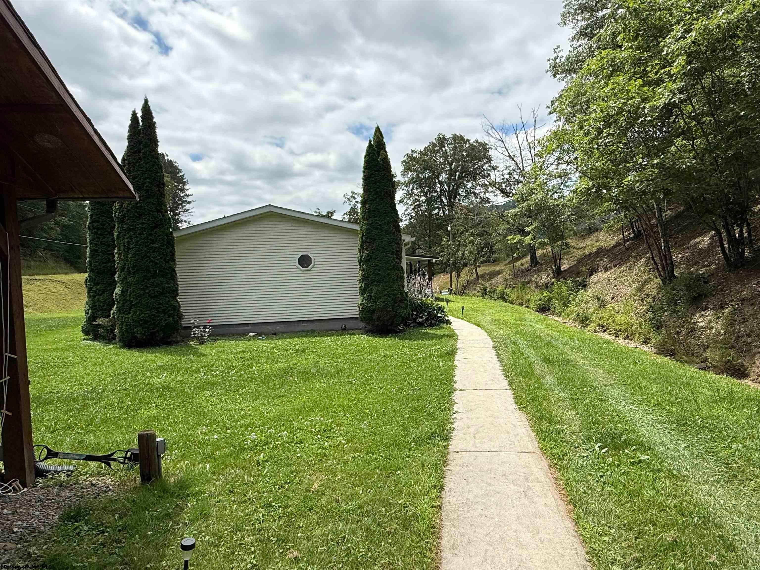 1689 Bell Crouch Road Huttonsville, WV 26273 - Photo 25 of 26 Gallery Image 25